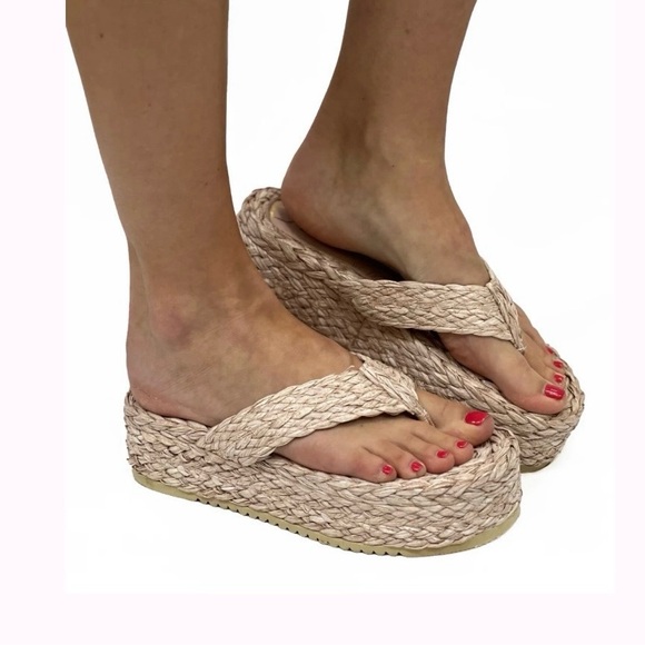 Beach by Matisse Raffia Platform Thong Sandals Size 9 - Picture 1 of 6